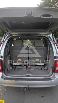 2004 KIA Carnival