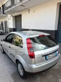 2004 Ford FIESTA