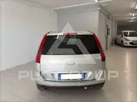2004 Ford FUSION