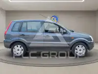 2004 Ford FUSION