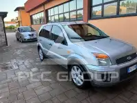 2004 Ford FUSION
