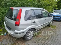 2004 Ford FUSION