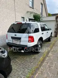 2004 Ford EXPLORER