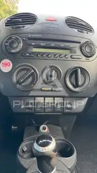 2004 Volkswagen BEETLE