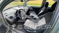 2004 Volkswagen BEETLE