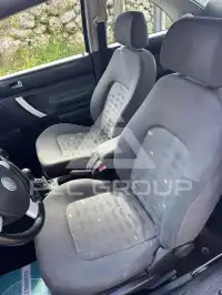 2004 Volkswagen BEETLE