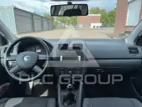 2004 Volkswagen GOLF