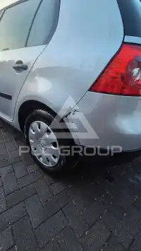 2004 Volkswagen GOLF