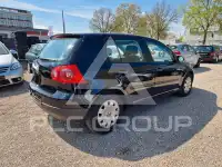 2004 Volkswagen GOLF