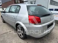 2004 Opel Signum
