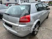 2004 Opel Signum