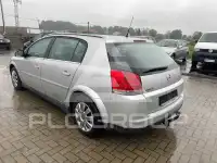 2004 Opel Signum
