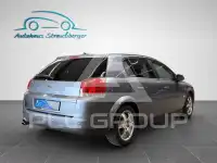 2004 Opel Signum