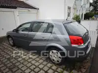 2004 Opel Signum