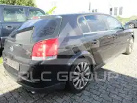 2004 Opel Signum