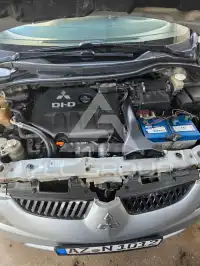 2005 Mitsubishi Grandis