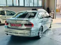 2005 BMW 320