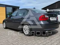 2005 BMW 320