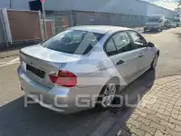 2005 BMW 320