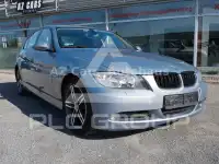 2005 BMW 320