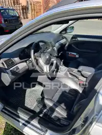 2005 BMW 320