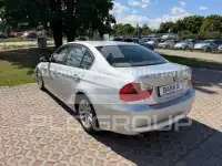 2005 BMW 320