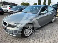 2005 BMW 320