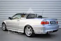 2005 BMW 320