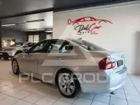2005 BMW 320