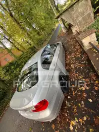 2005 BMW 320