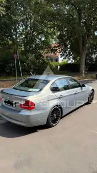 2005 BMW 320