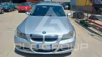 2005 BMW 320