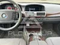 2005 BMW 730