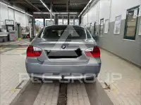 2005 BMW 318
