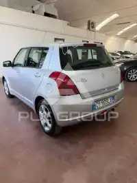2005 Suzuki SWIFT