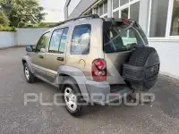 2005 Jeep CHEROKEE