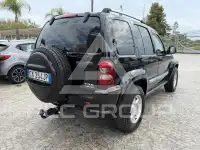 2005 Jeep CHEROKEE