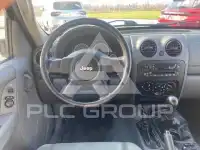2005 Jeep CHEROKEE