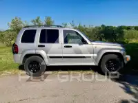 2005 Jeep CHEROKEE