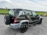 2005 Jeep CHEROKEE