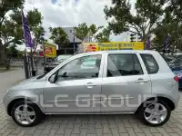 2005 Mazda 2