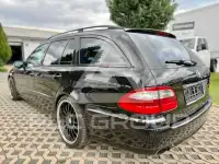 2005 Mercedes Benz E 320