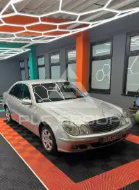 2005 Mercedes Benz 220