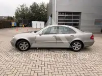 2005 Mercedes Benz E 200