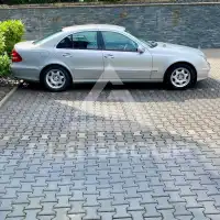 2005 Mercedes Benz E 200