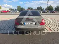 2005 Mercedes Benz E 200