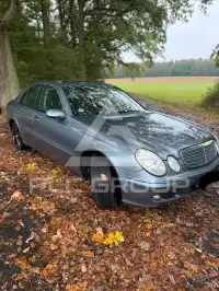 2005 Mercedes Benz E 200