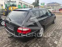 2005 Mercedes Benz E 220