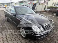 2005 Mercedes Benz E 220