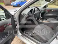 2005 Mercedes Benz E 220